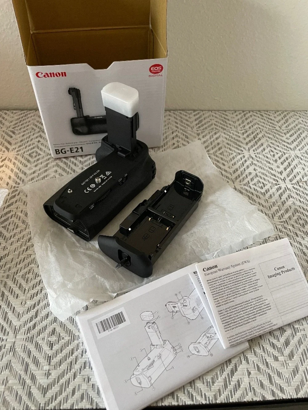New Canon BG-E21 Battery Grip, Black, unused open box